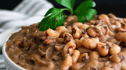 Spicy Slow Cooked Black Eyed Peas with Bacon & Jalapeños - Flaps 20 Sauce and Rub